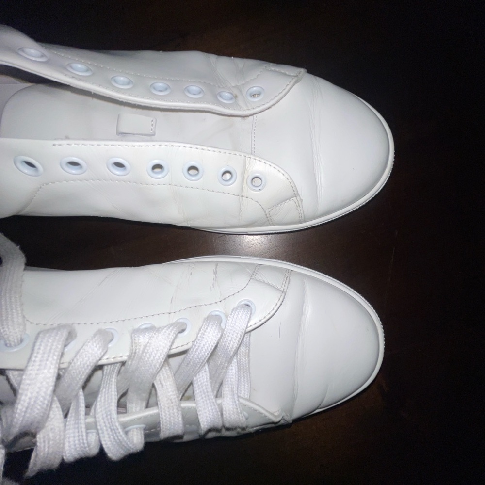 Burberry White Leather Sneakers with Minimalist Design - Picture 13 of 14